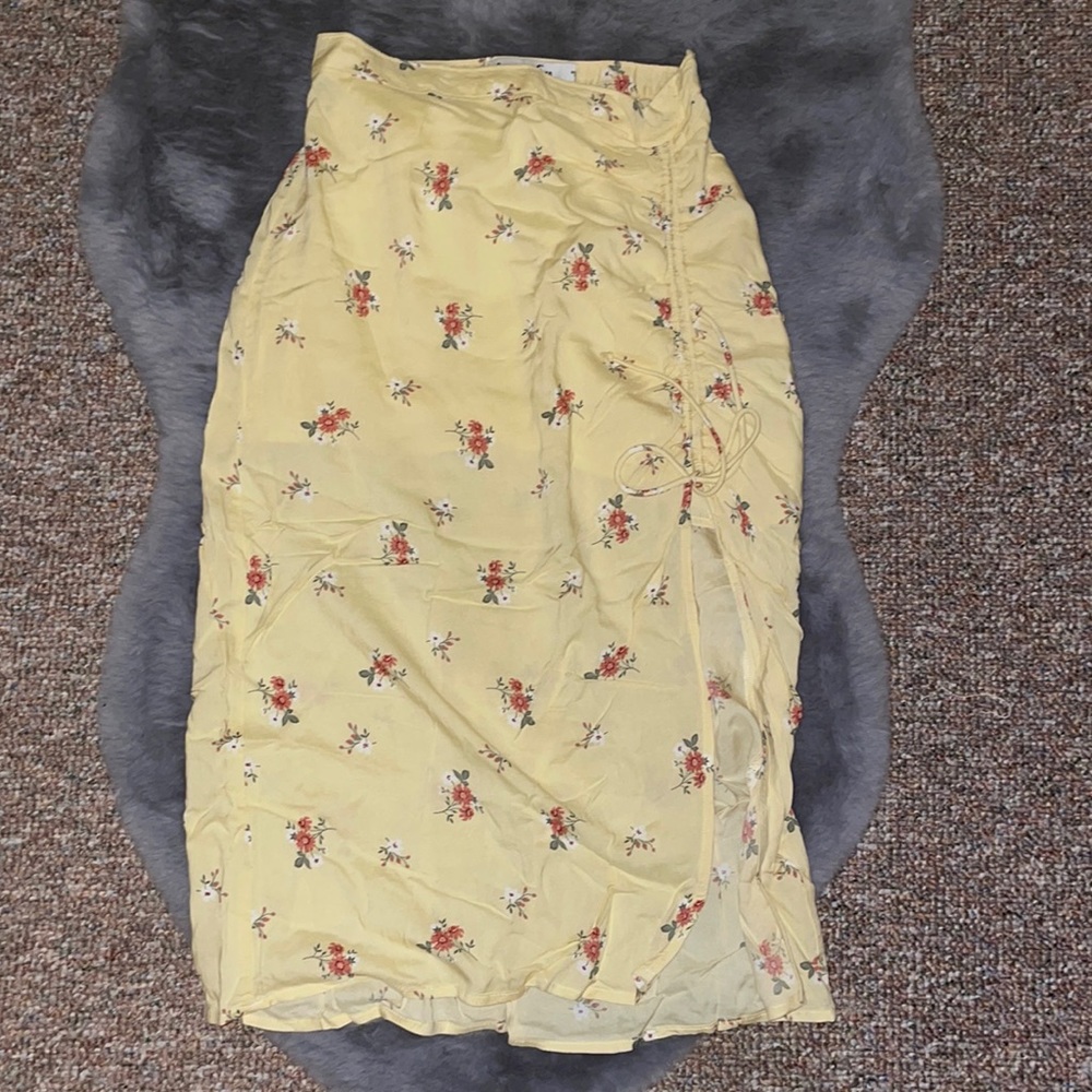 Hollister Midi skirt